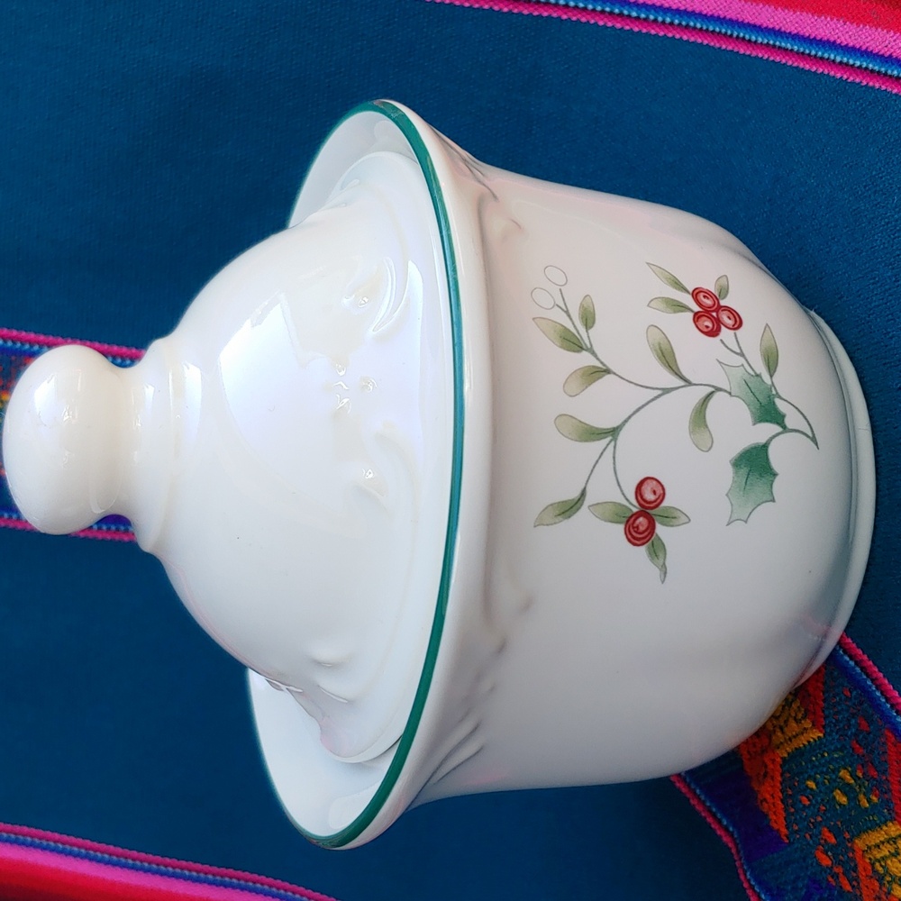Pfaltzgraff Ceramic Holly Sugar Bowl and Creamer Pitcher - Picture 4 of 14